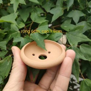 Chậu tròn, cạn 3 chân; size rất nhỏ T019