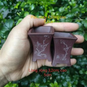 Chậu cát tím, vuông, cao điêu khắc thủ công; size rất nhỏ (V061)