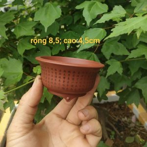 Chậu tròn 3 chân nhọn; điêu khắc thư pháp trang nhã (T089)